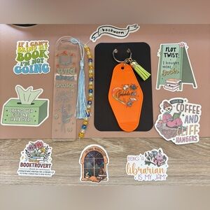 Book lovers Handcrafted keychain collab w/ kays_boutique21 🧡
